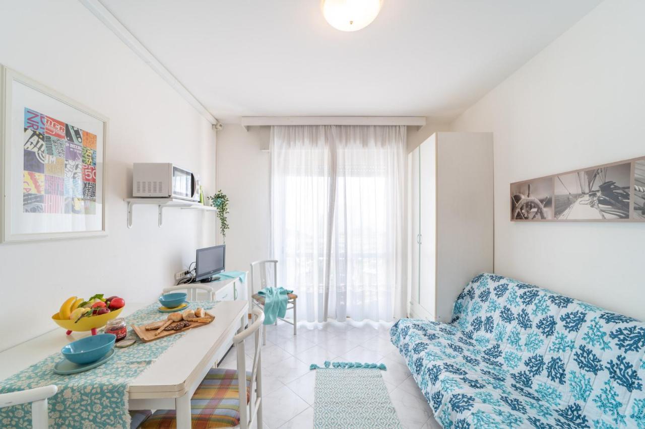 Apartamento Residenza Puerto Do Sol Lignano Sabbiadoro Exterior foto