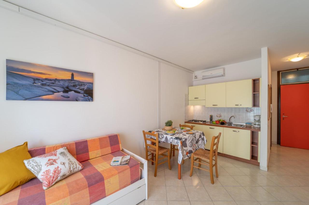 Apartamento Residenza Puerto Do Sol Lignano Sabbiadoro Exterior foto