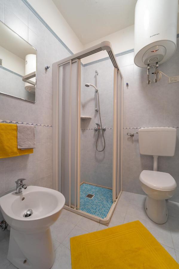 Apartamento Residenza Puerto Do Sol Lignano Sabbiadoro Exterior foto