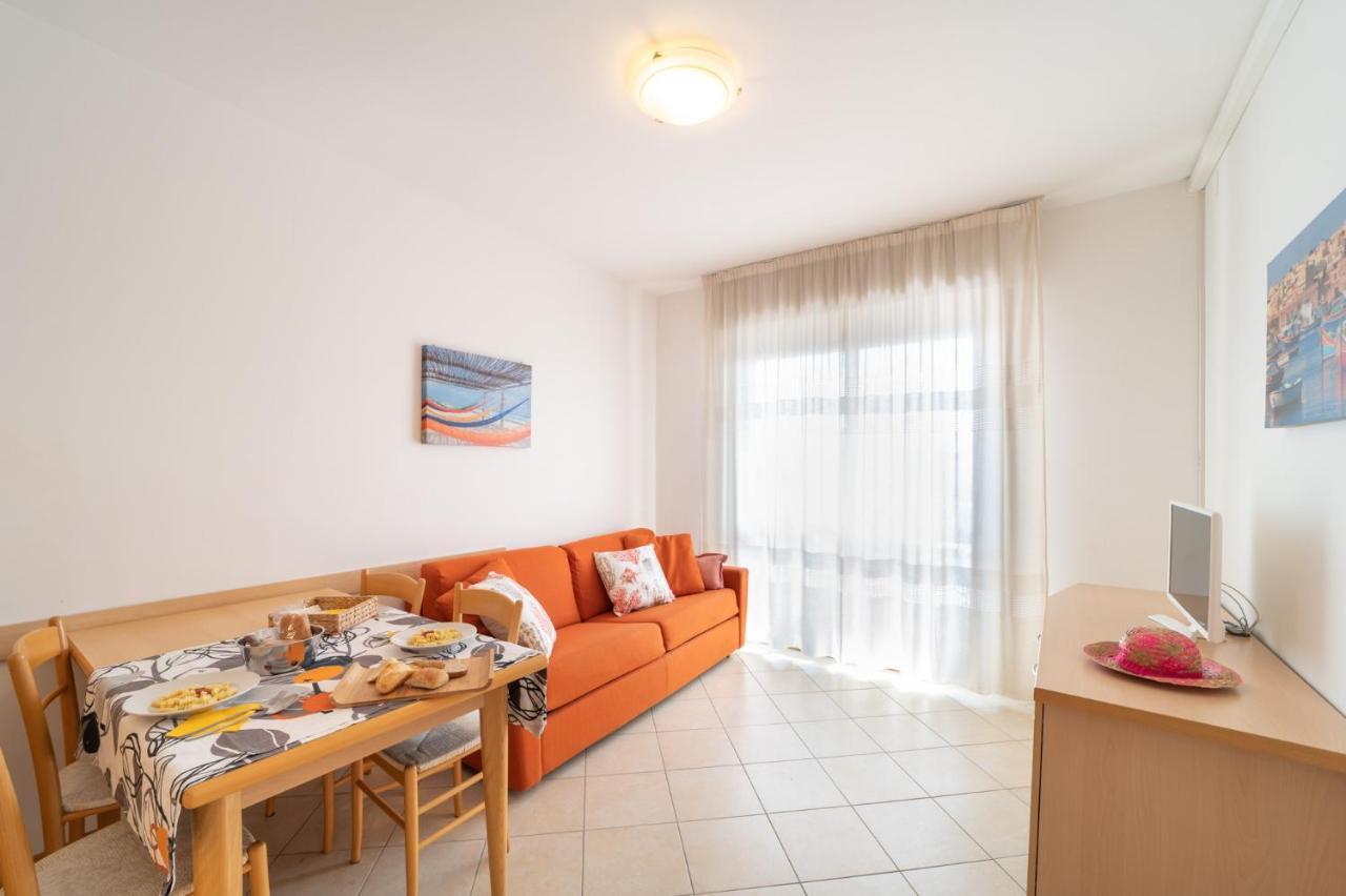 Apartamento Residenza Puerto Do Sol Lignano Sabbiadoro Exterior foto
