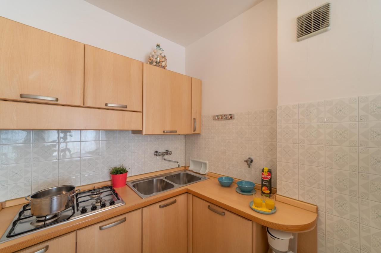 Apartamento Residenza Puerto Do Sol Lignano Sabbiadoro Exterior foto