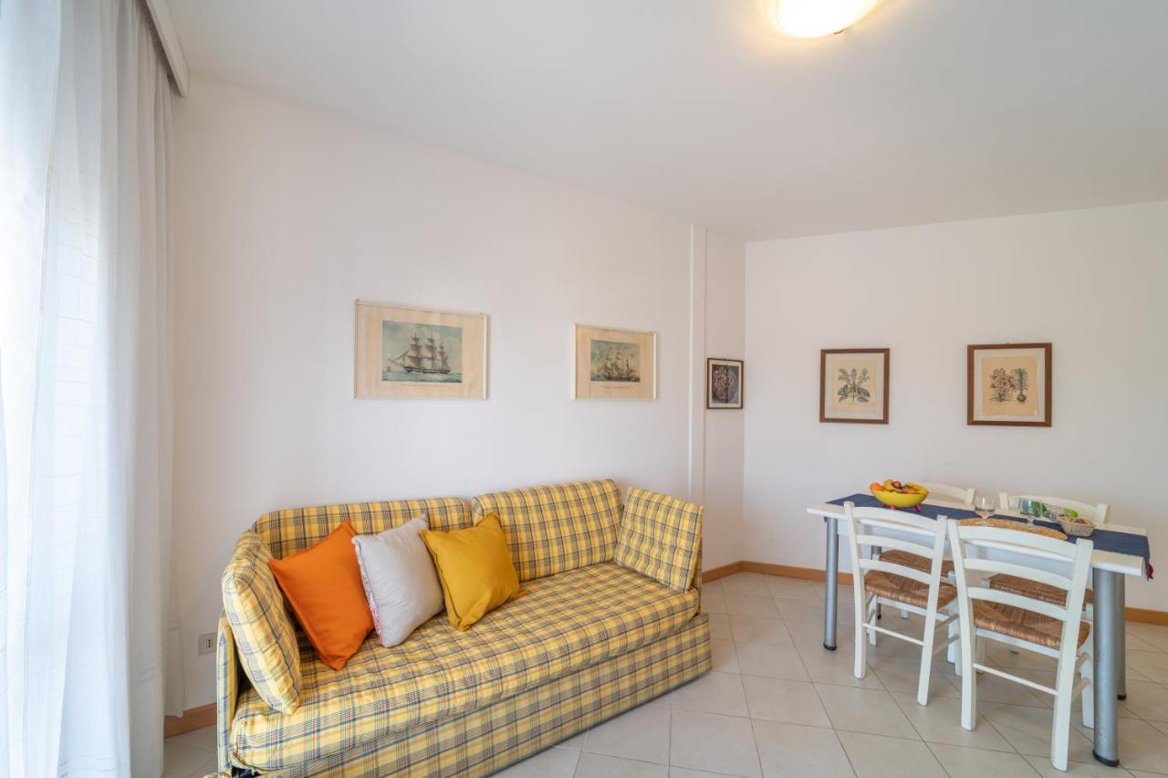 Apartamento Residenza Puerto Do Sol Lignano Sabbiadoro Exterior foto