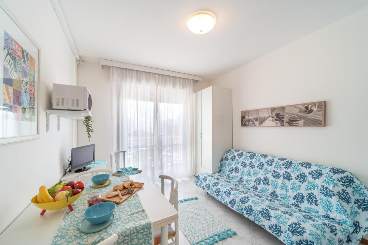 Apartamento Residenza Puerto Do Sol Lignano Sabbiadoro Exterior foto