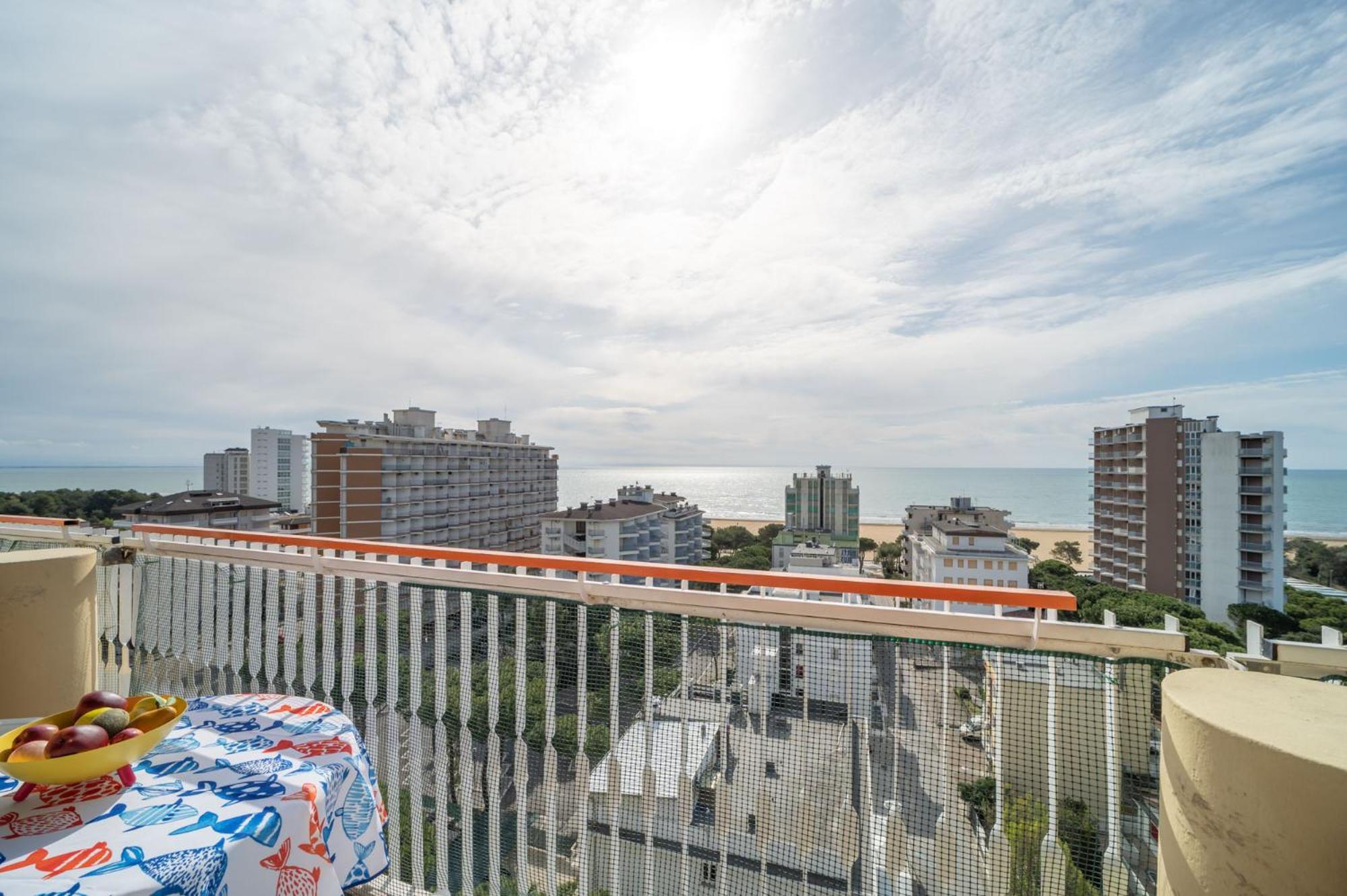 Apartamento Residenza Puerto Do Sol Lignano Sabbiadoro Exterior foto
