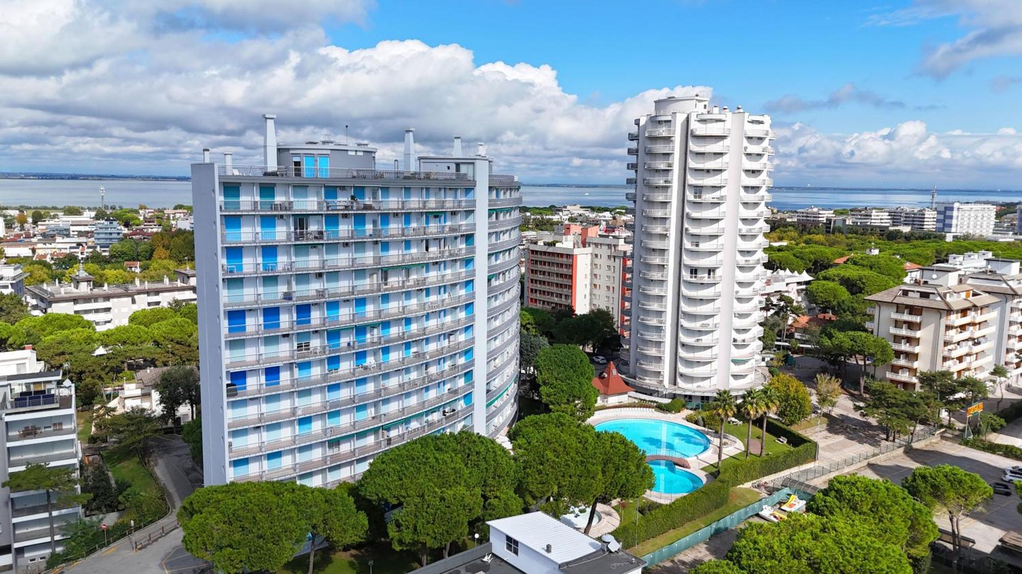 Apartamento Residenza Puerto Do Sol Lignano Sabbiadoro Exterior foto